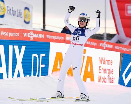 ジャンプ・丸山希　Ｗ杯女子個人初優勝　圧倒的な強さ　飛距離換算２位に１４メートル差