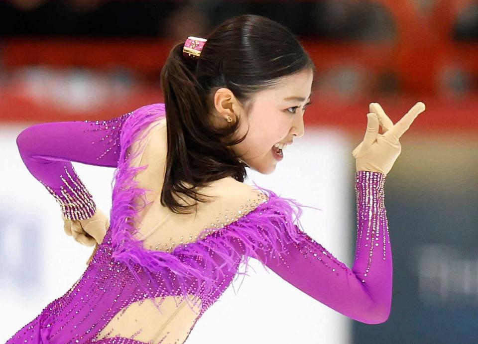 　女子ＳＰ　演技する千葉百音（共同）