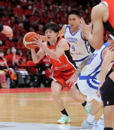 　１Ｑ、相手をかわして攻め込む斎藤拓実