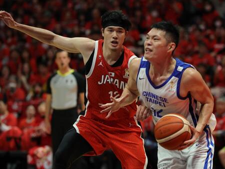 渡辺雄太アリウープ、馬場雄大ブザービーター　日本がビッグプレー連発で前半大量２３点リード