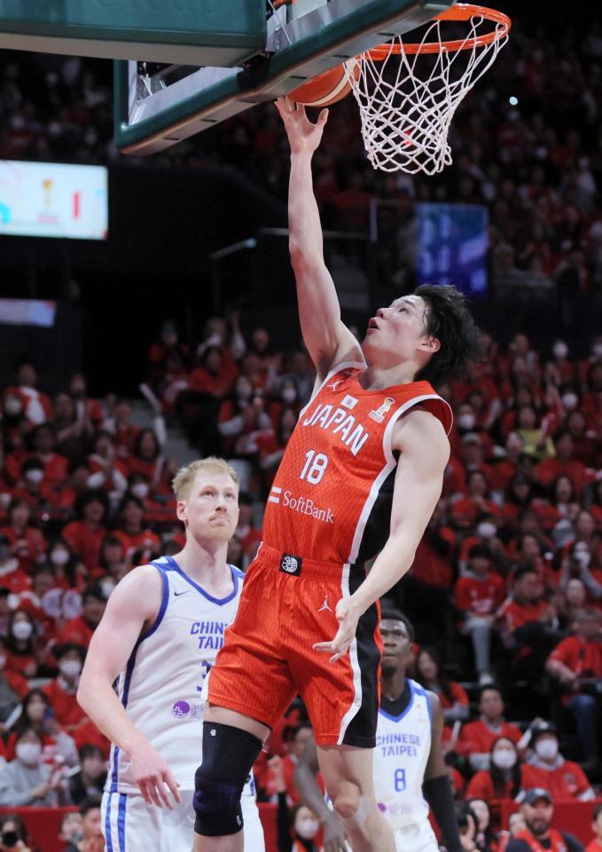 　２Ｑ、シュートを決める馬場雄大