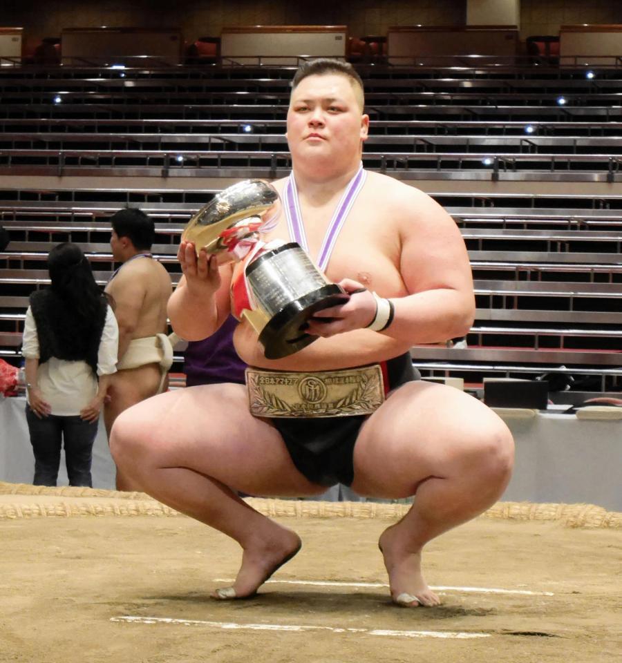　アマチュア横綱に輝いた鮫島輝