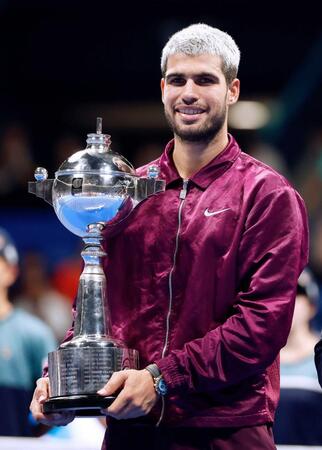 　ジャパンＯＰのシングルスで優勝したカルロス・アルカラス＝９月３０日