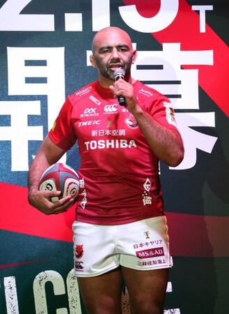 　ラグビーのＮＴＴリーグワン開幕に向けた記者会見で意気込みを語るＢＬ東京のリーチ