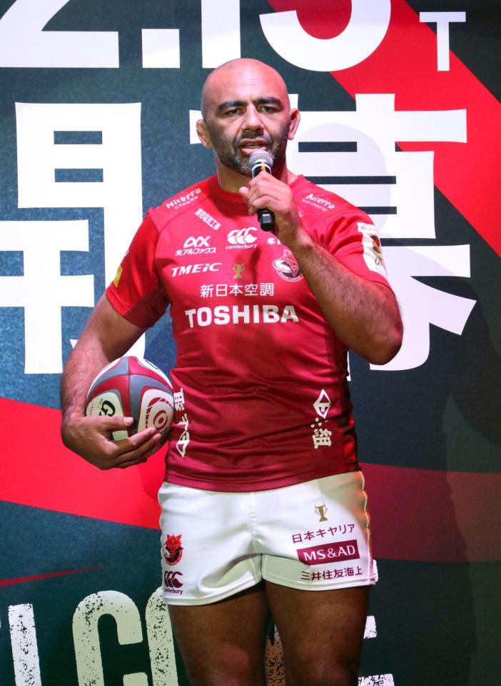 　ラグビーのＮＴＴリーグワン開幕に向けた記者会見で意気込みを語るＢＬ東京のリーチ