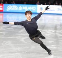 　入念に練習する鍵山優真（撮影・吉澤敬太）