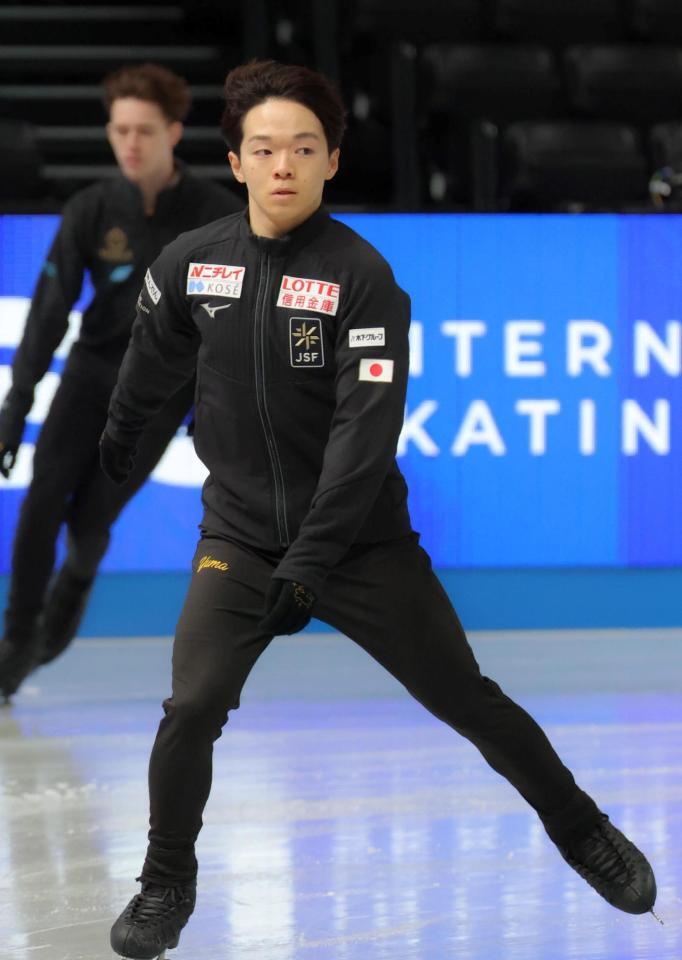 　練習する鍵山優真（撮影・吉澤敬太）