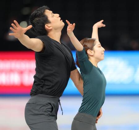 　息の合った演技を見せる三浦璃来＆木原龍一組（撮影・吉澤敬太）