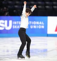 　軽快にステップを踏む鍵山優真（撮影・吉澤敬太）