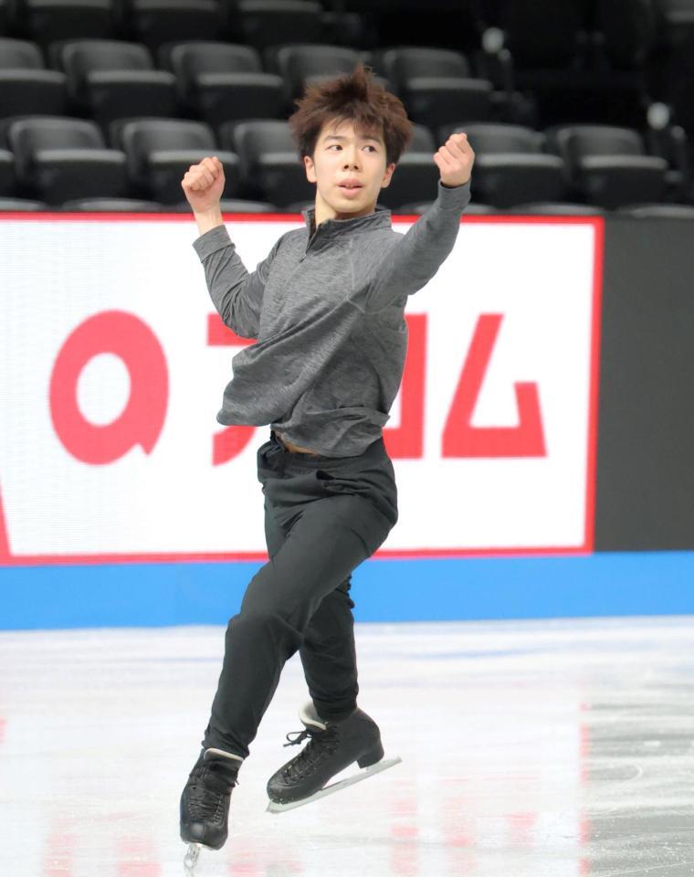 　練習する佐藤駿（撮影・吉澤敬太）