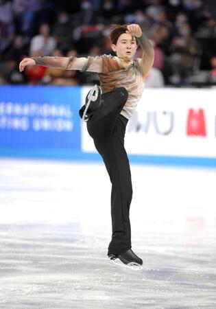 　力強く舞う中田璃士（撮影・吉澤敬太）