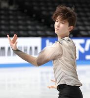 　練習する中田璃士（撮影・吉澤敬太）