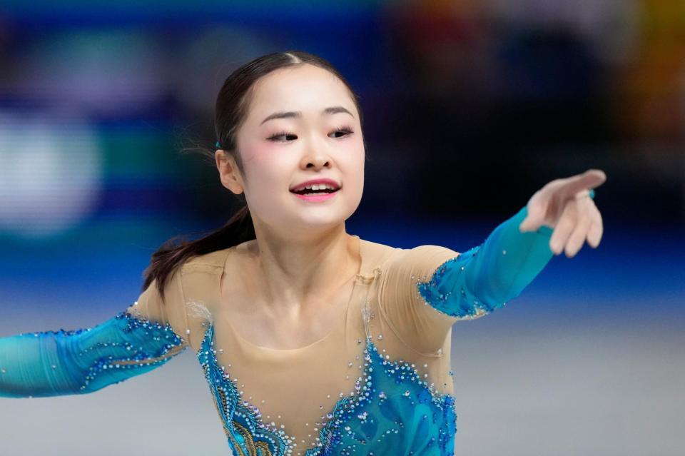 　演技する島田麻央