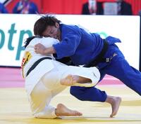 　武岡毅と準決勝で１２分超の死闘を制した阿部一二三（撮影・金田祐二）