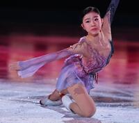 　エキシビションで演技する千葉百音