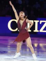 　美しく舞う坂本花織（撮影・吉澤敬太）