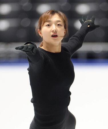 　公開練習に臨む坂本花織（撮影・石井剣太郎）