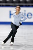 　公式練習で調整する三原舞依