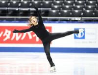 　公開練習に臨む坂本花織（撮影・石井剣太郎）