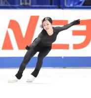 　公開練習に臨む中井亜美（撮影・石井剣太郎）