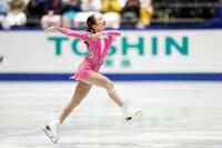 　演技する島田麻央