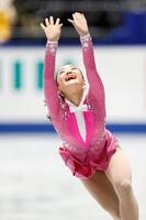 　演技する島田麻央