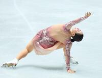 　演技する樋口新葉