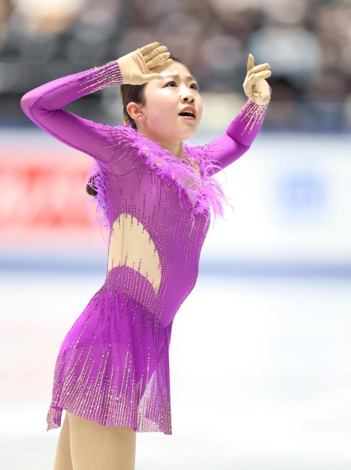 　女子ＳＰで演技する千葉百音（撮影・石井剣太郎）