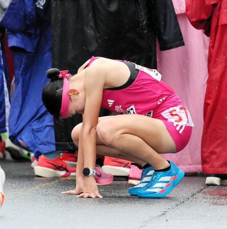 【高校駅伝】久保凛は「チームスポーツのことを理解しながら走り抜けてくれた」野口監督が思い明かす　今後の進路は「年明けにお伝えできれば」