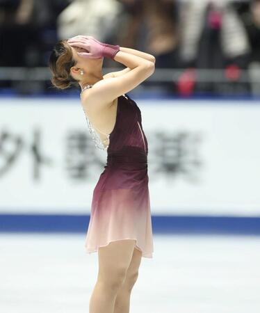 　演技を終えた坂本花織（撮影・石井剣太郎）