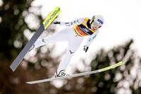 　Ｗ杯ジャンプ女子個人第10戦での丸山希の飛躍（Ｋｅｙｓｔｏｎｅ提供・ＡＰ＝共同）