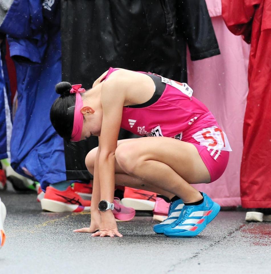 　第二区を走り終えた東大阪大敬愛・久保凛（撮影・山口登）