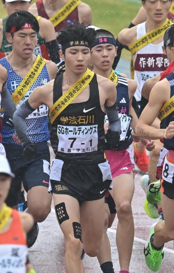 　男子１区で驚異的な日本選手最高記録をマークした学法石川・増子陽太（撮影・飯室逸平）