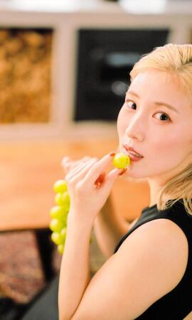 松本直美デジタル写真集「Ｓｗｅｅｔｅｓｔ　Ｓｗｉｆｔ　フットサル界の天使すぎるスピードスター」より　©野口花梨／集英社