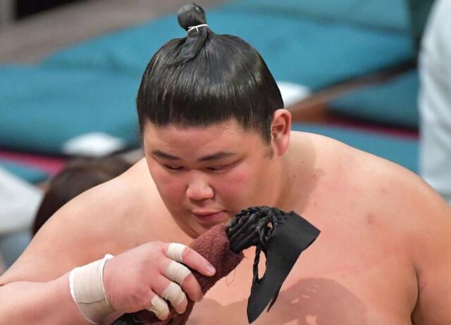 伯桜鵬が伯乃富士に改名、聖白鵬は寿之富士に 旧宮城野部屋力士が大量