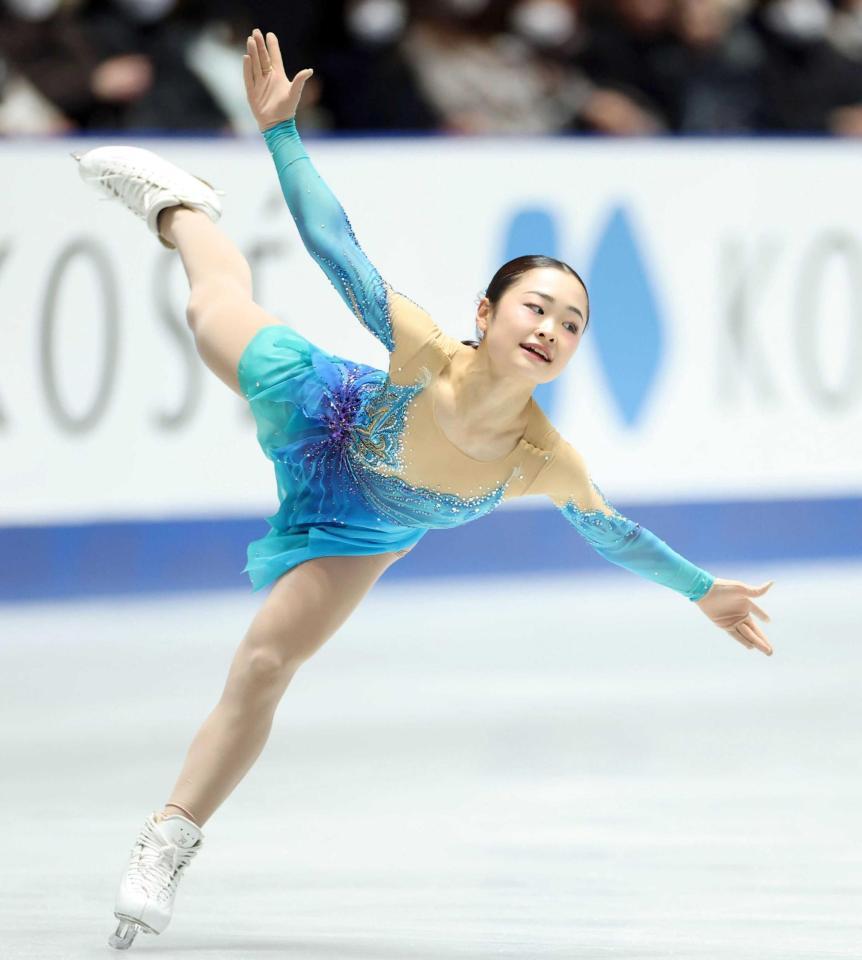 　演技する島田麻央