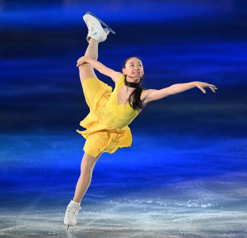 　メダリスト･オン･アイス２０２５で演技する岡万佑子（撮影・伊藤笙子）