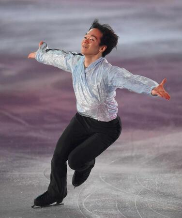 　メダリスト・オン・アイス２０２５で演技する鍵山優真
