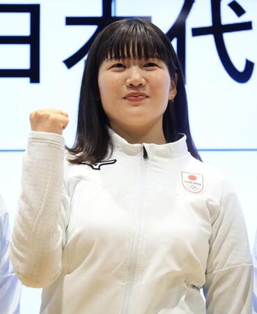 　ガッツポーズのフォルティウス・小谷優奈（撮影・金田祐二）