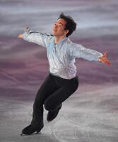 　メダリスト・オン・アイス２０２５で演技する鍵山優真