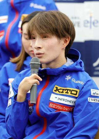 　ミラノ・コルティナパラリンピックの日本代表に内定し、記者会見するノルディックスキー距離男子立位の川除大輝＝２５日、東京都港区