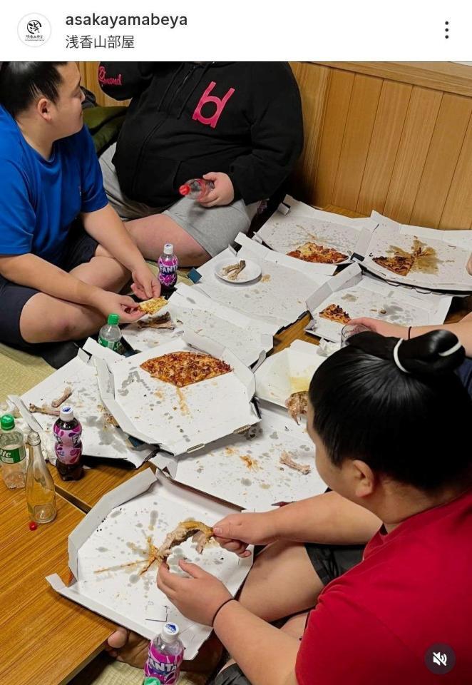 　浅香山部屋のインスタグラム（ａｓａｋａｙａｍａｂｅｙａ）より