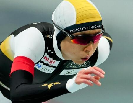 　女子１０００メートル、滑走する高木美帆