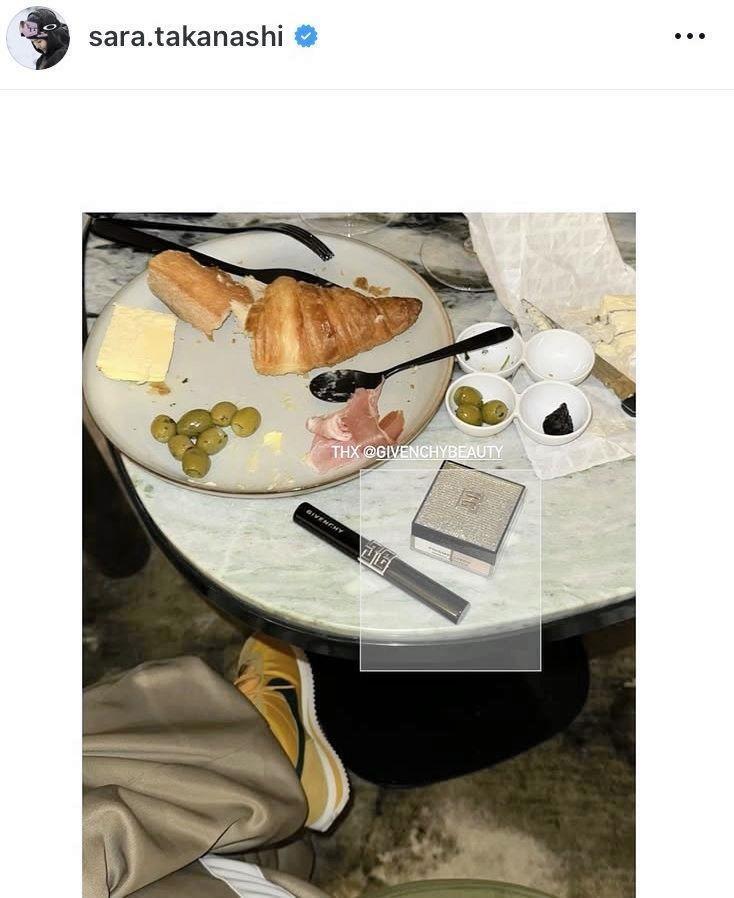 高梨沙羅のインスタグラム＠ｓａｒａ．ｔａｋａｎａｓｈｉ（１２月２６日付）より 