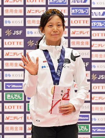 　女子１５００メートルで優勝した高木美帆＝長野市エムウェーブ