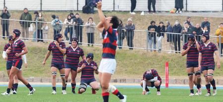 　関西学院に敗れ肩を落とす日本航空石川