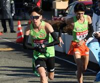 　戸塚をスタートする大東文化大・菅﨑大翔（撮影・金田祐二）