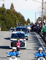 　５区、力走する早大・工藤（手前）。奥は青学大・黒田朝（代表撮影）