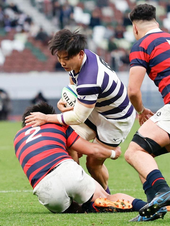 　後半、攻める明大・最上