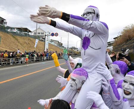 【写真】－１℃でも元気に参上！もはや箱根の風物詩「フリーザ軍団」